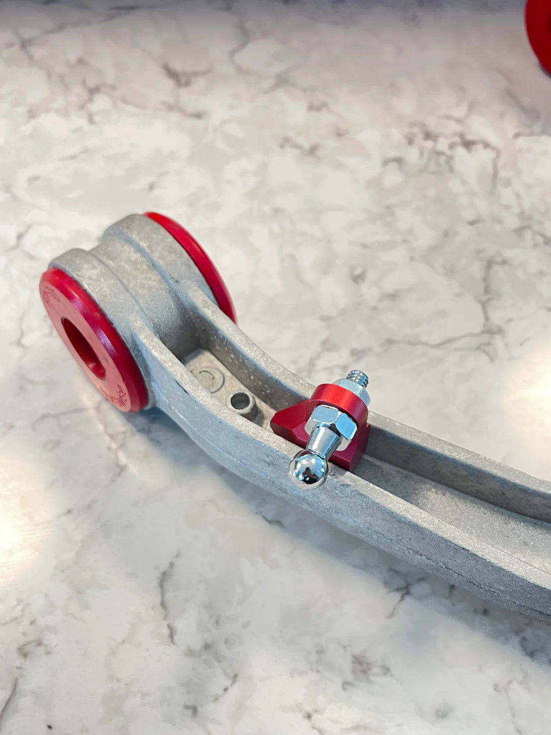 GEN 1 - ALUMINUM AIR SUSPENSION MOUNTING BRACKET UPGRADE - CAYENNE/TOUAREG (2004-2010)